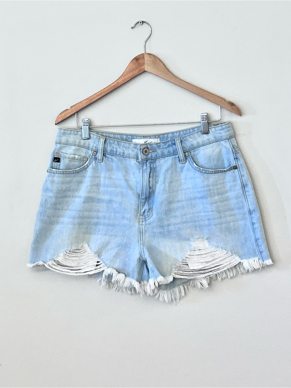 KanCan Light Wash Blue Distressed High Rise Denim Shorts 100% Cotton Sz 11 / 29